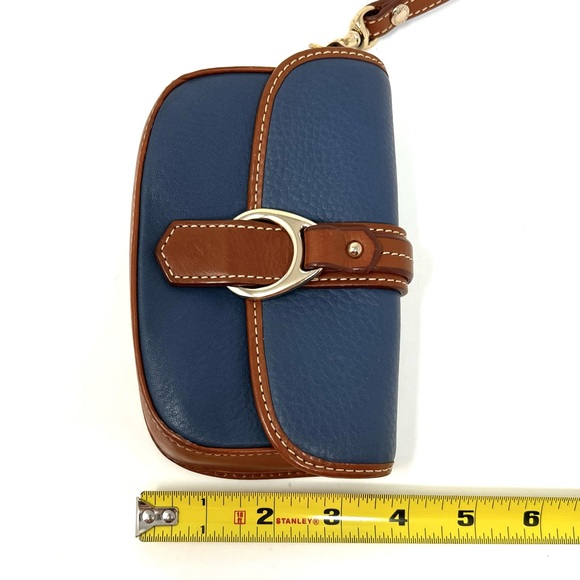 Dooney & Bourke Blue Pebbled Leather Flat Clutch Wristlet - Picture 5 of 6